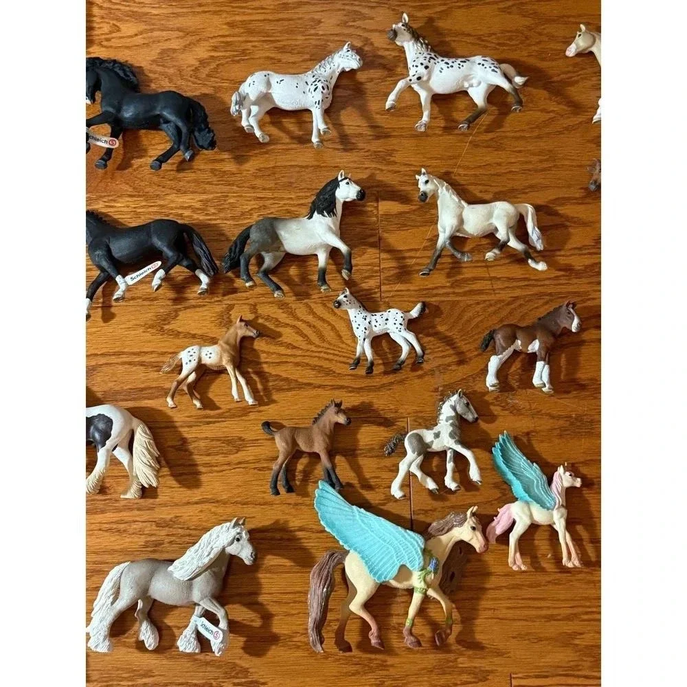 ENORMOUS Collection of 44 Authentic Schleich Horses - 21 NWT Stallions, Unicorn
